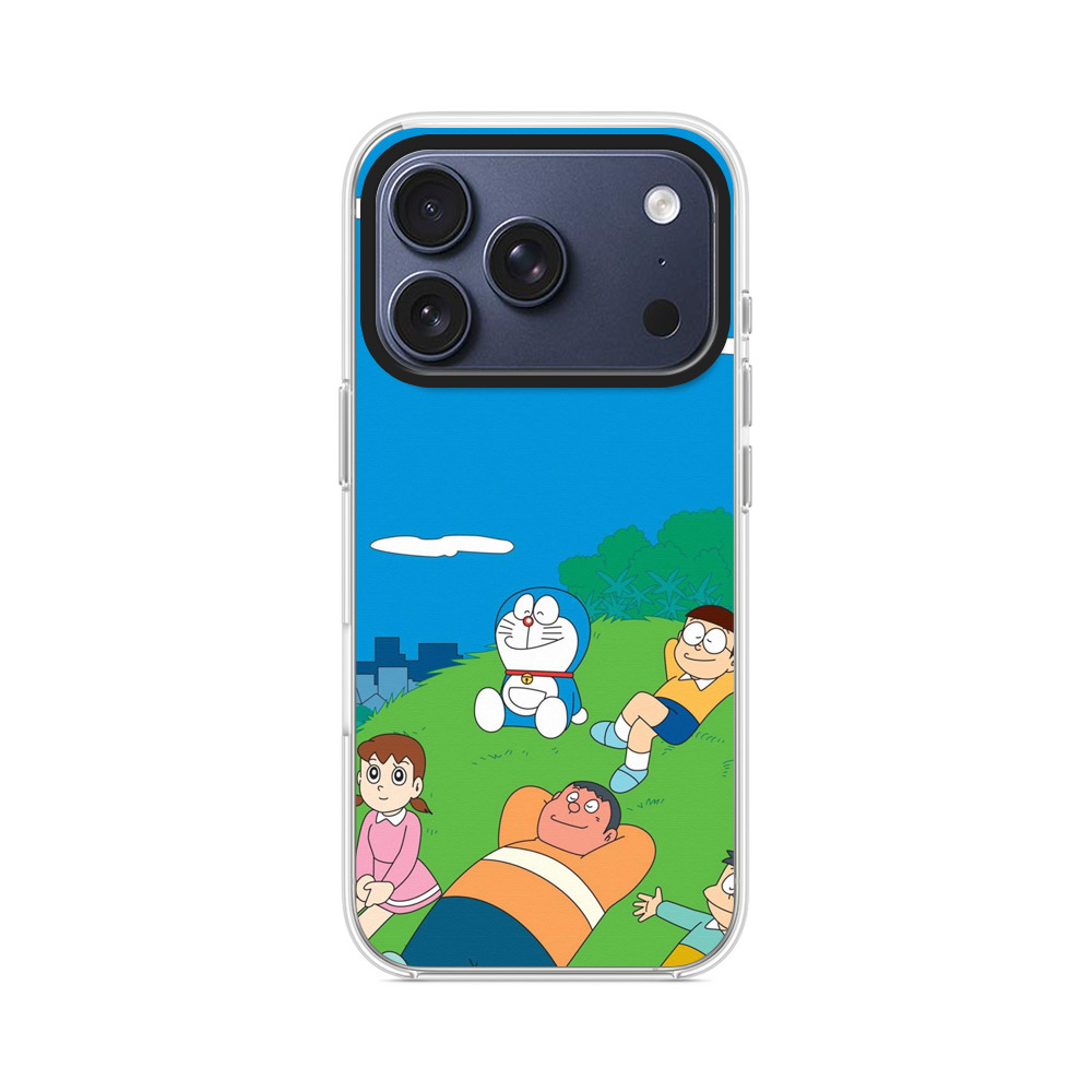 青空の草原でくつろぐドラえもん iPhone 17 Proオリジナルケース