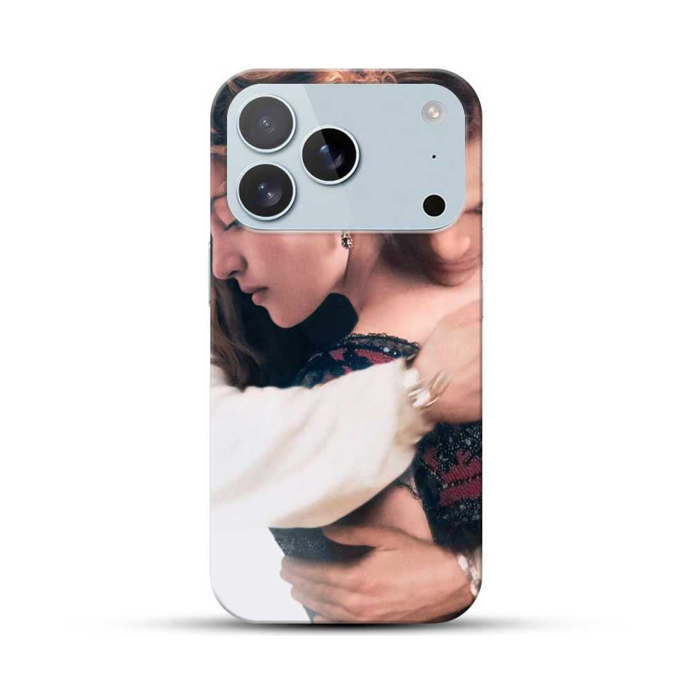 優しく抱き合うカップル iPhone 17 Proオリジナルハードケース