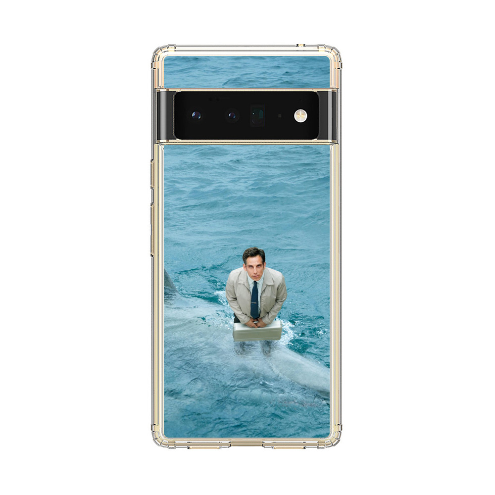 サメの背中に立つ男性 daydreamer-shark サメの背中に立つ男性 daydreamer-shark